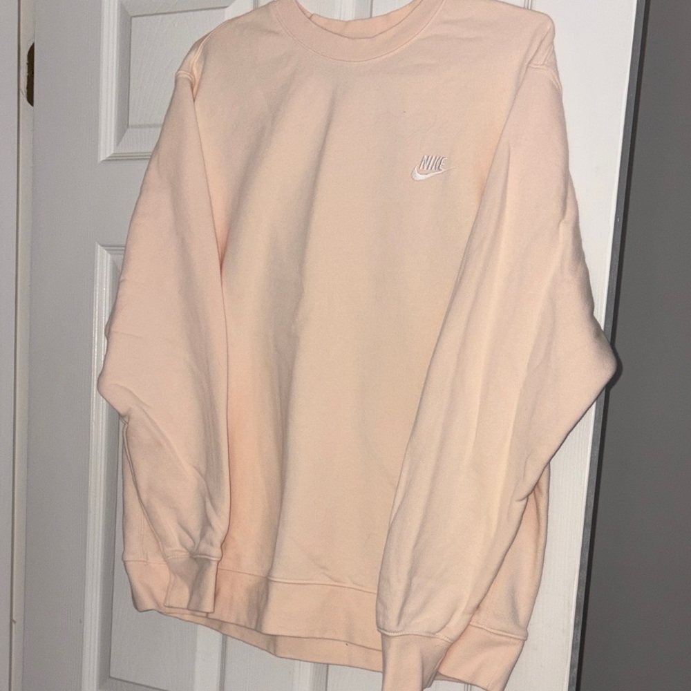 Nike Women’s Light Peach Crewneck Sweatshirt